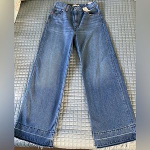 Brand new Levi’s Premium Jeans engage wide leg. With tags.